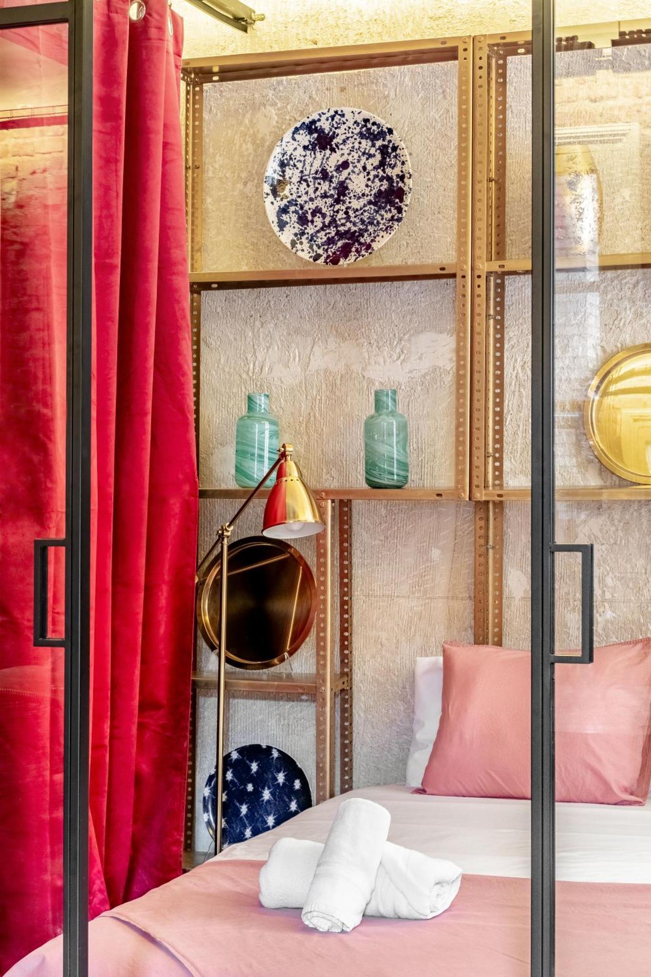 Charming Puerta De Alcala Appartement